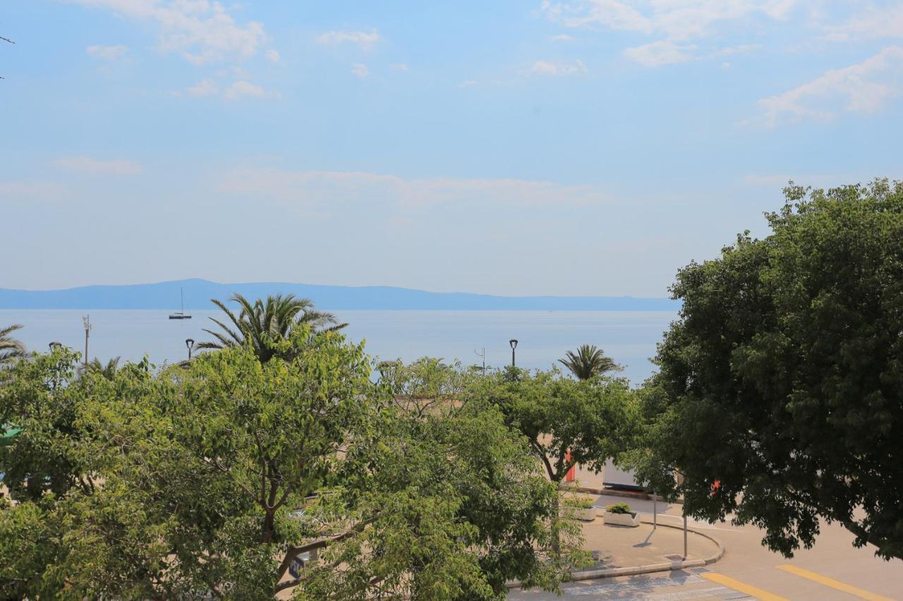 Apartments By The Sea Podgora, Makarska - 18918 Bagian luar foto