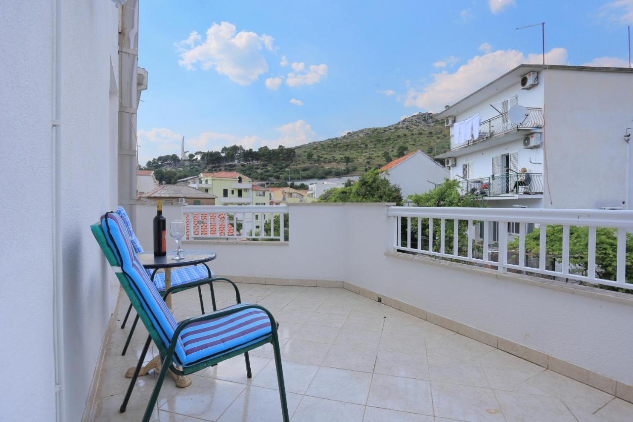 Apartments By The Sea Podgora, Makarska - 18918 Bagian luar foto